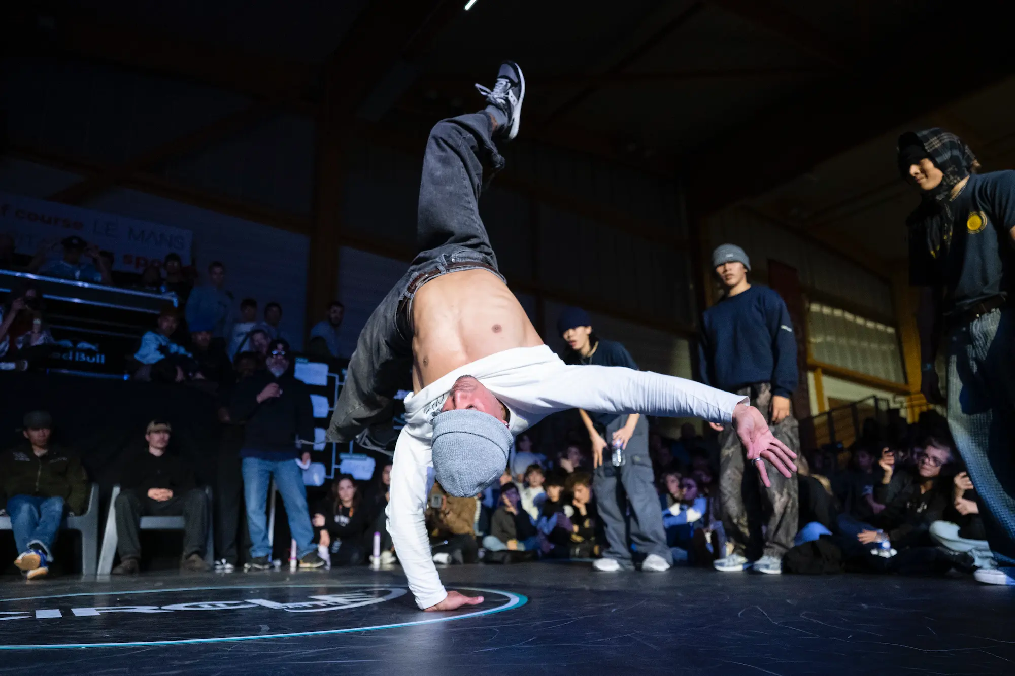 Mighty Jake doing flexible Air Flair at battle circle 2